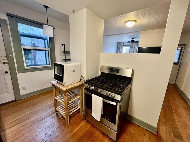 Foto del edificio - 2470 NW Vaughn St
