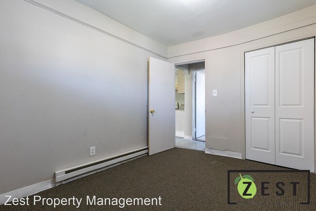 Foto del edificio - 1 br, 1 bath Apartment - 14825 Joy Rd 1482...