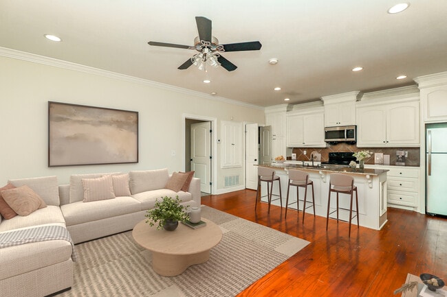 Building Photo - The Bellstone