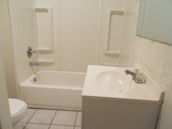 Baño - 1645 Laramie St