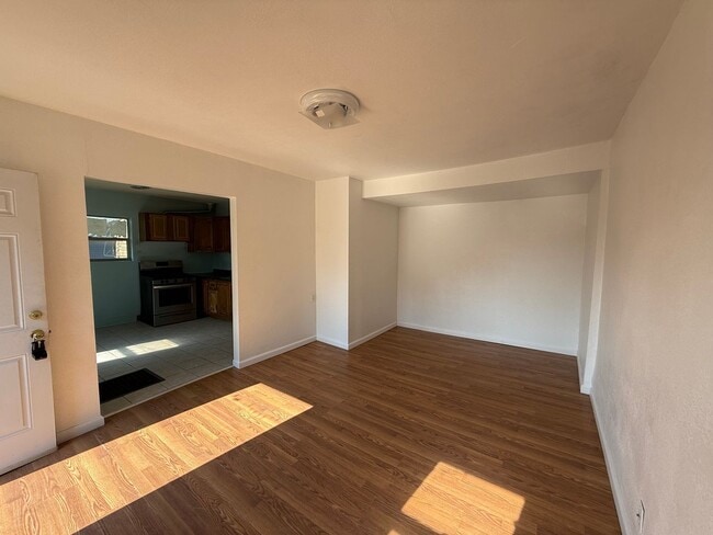 Foto del edificio - Two bedroom, One bathroom house located in...
