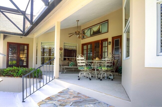 Foto del edificio - 443 Silver Dew St