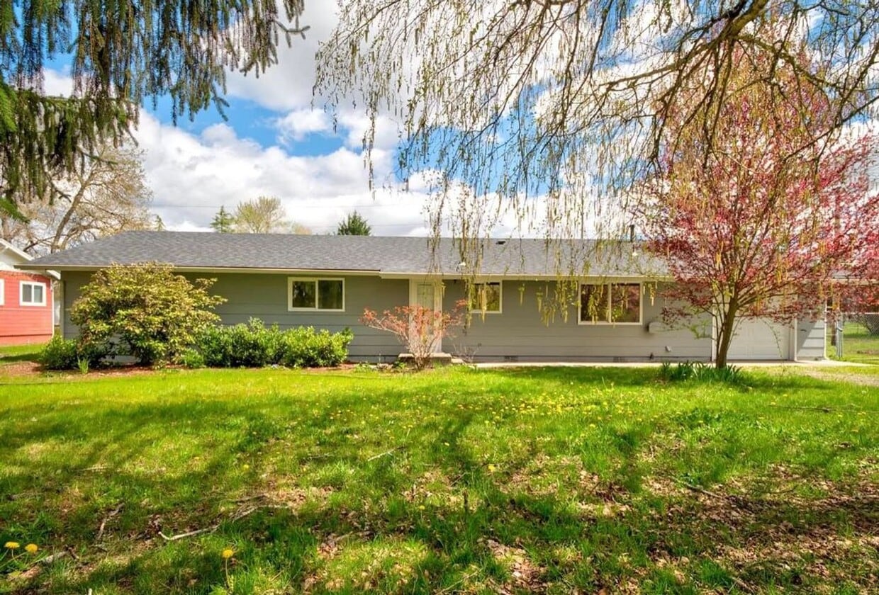 Primary Photo - 3BED2BATH - YARD, GARAGE,