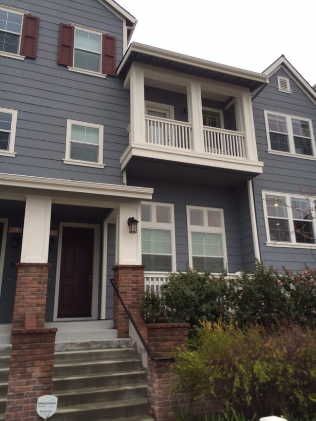 Foto del edificio - 2110 Northshore Dr