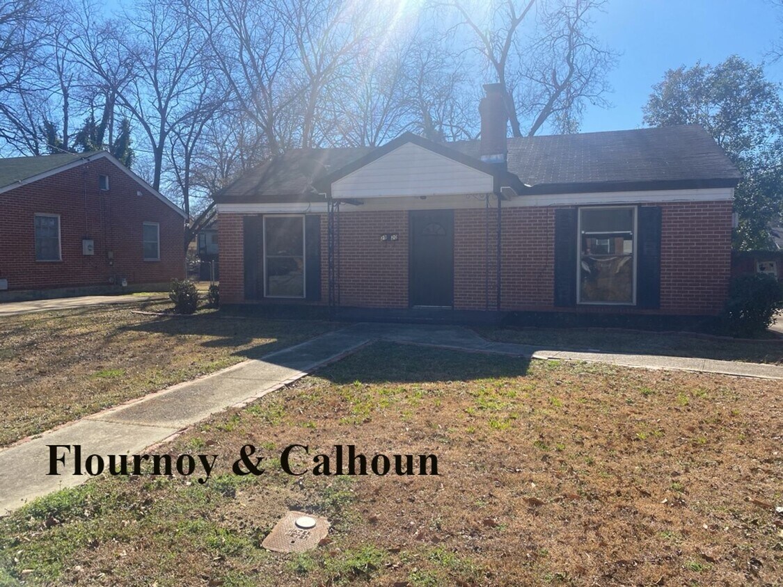 Primary Photo - 2920 East Wynnton Lane