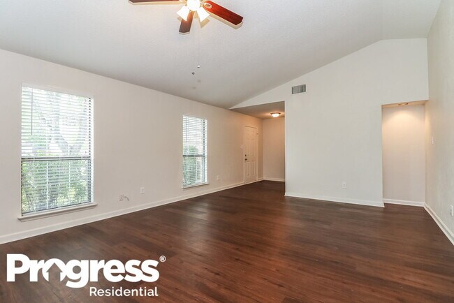 Building Photo - 2622 Winslow Dr