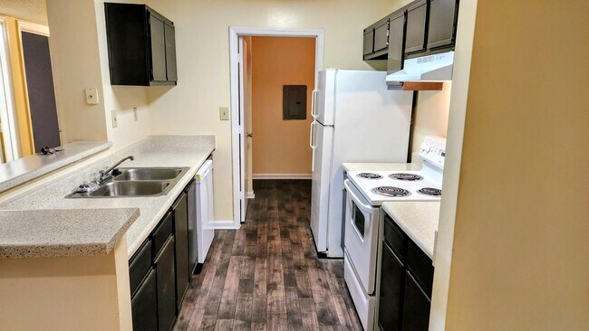 Foto del edificio - Oak Ridge Trace I Apartments Located in Morrow, GA