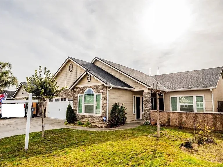 Primary Photo - 7275 W San Madele Ave