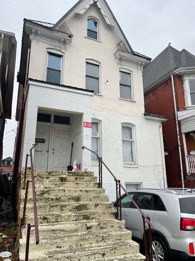 Primary Photo - 1303 9th St