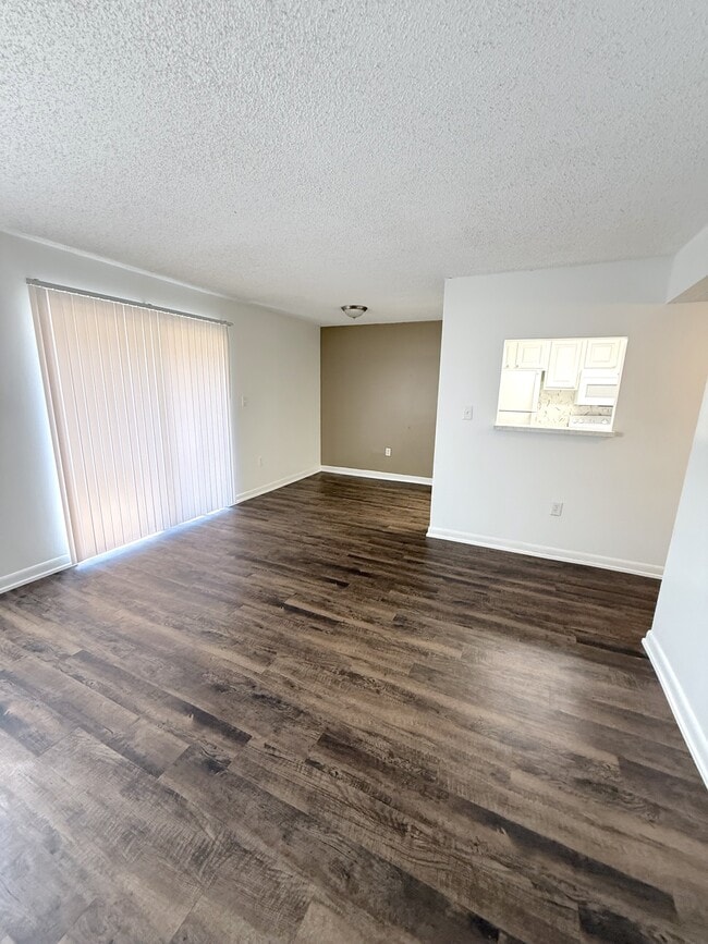 Foto del edificio - 2539 N Alafaya Trail