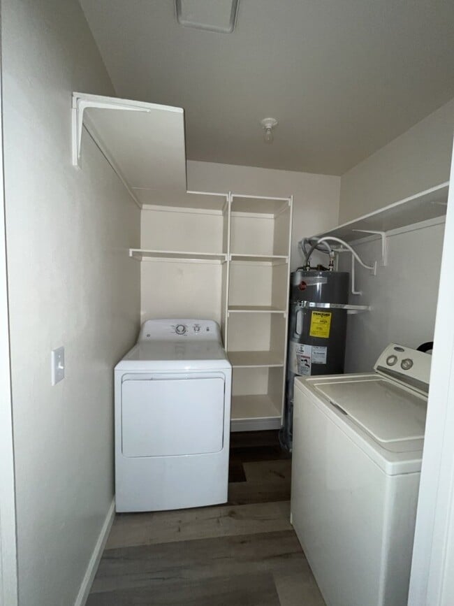 Building Photo - 2697 Aarondavid Dr