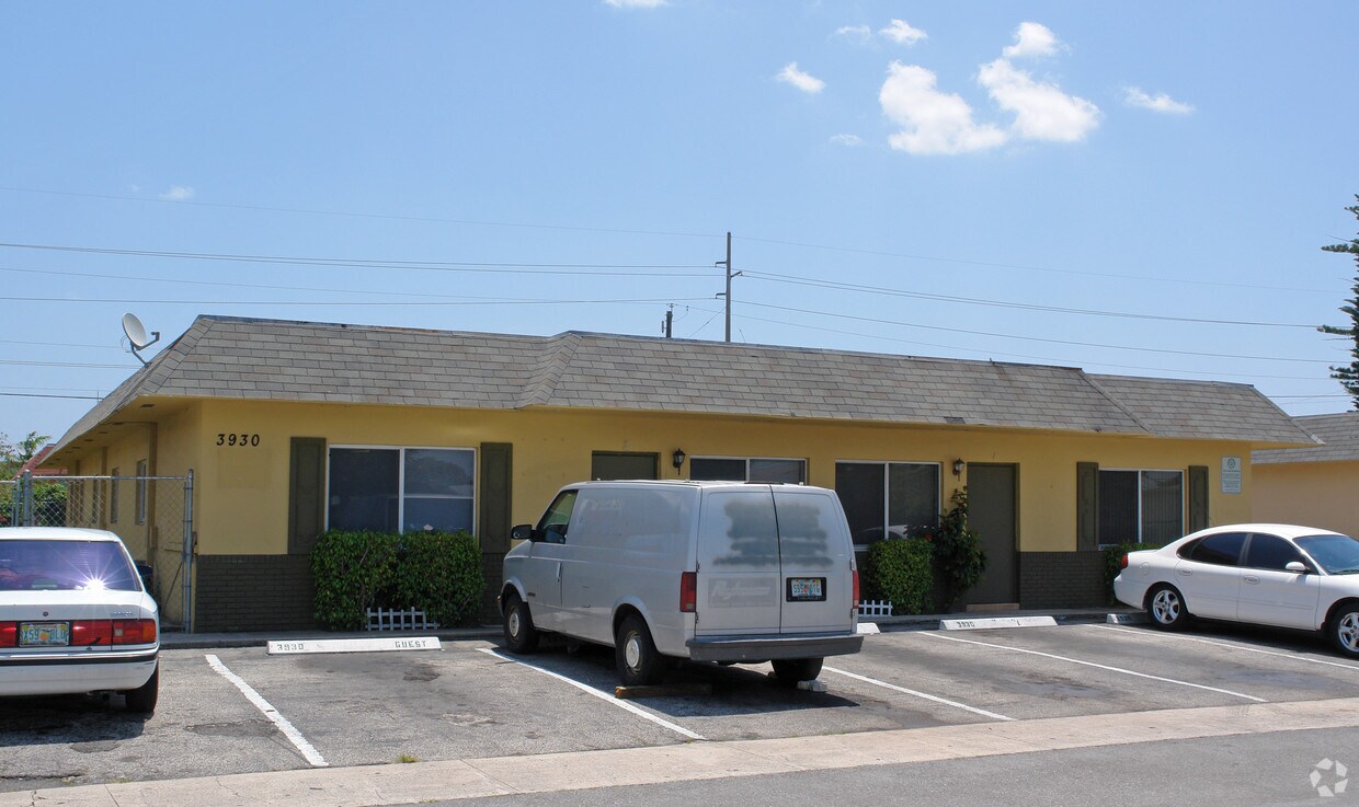 Foto del edificio - 3930 NW 31st Ter
