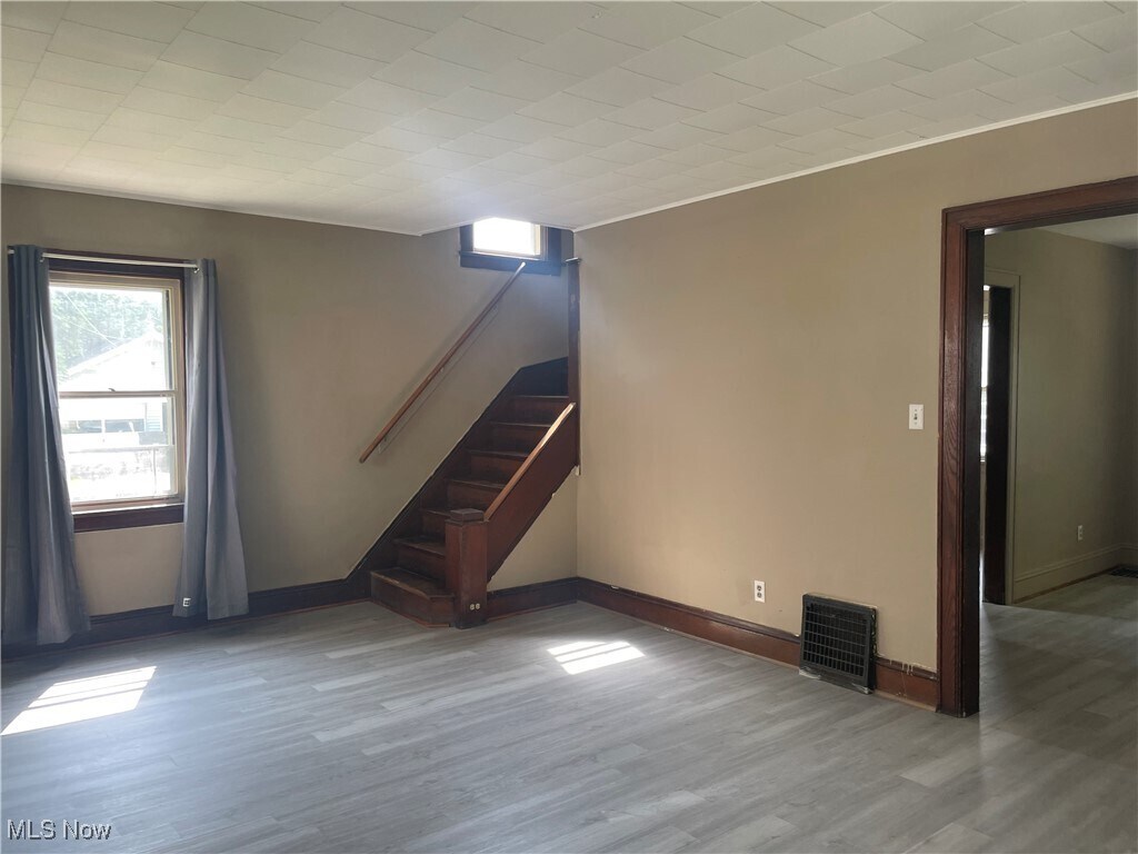 1353 Grant St Akron, OH 44301 – photo 5