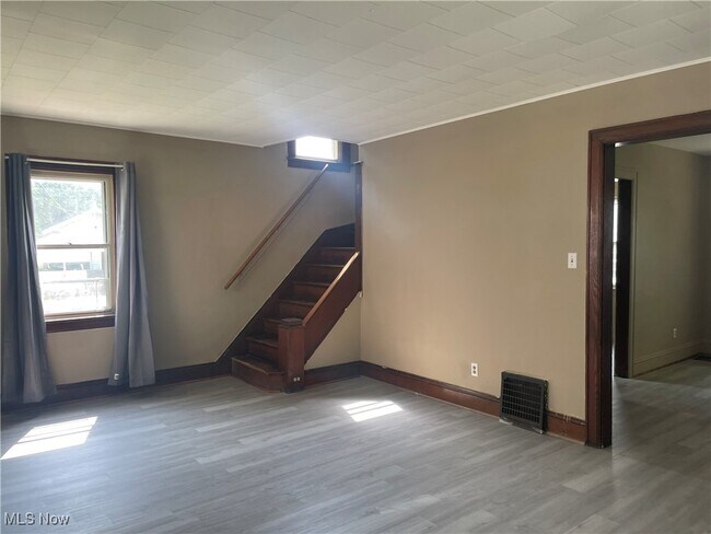 Foto del edificio - 1353 Grant St