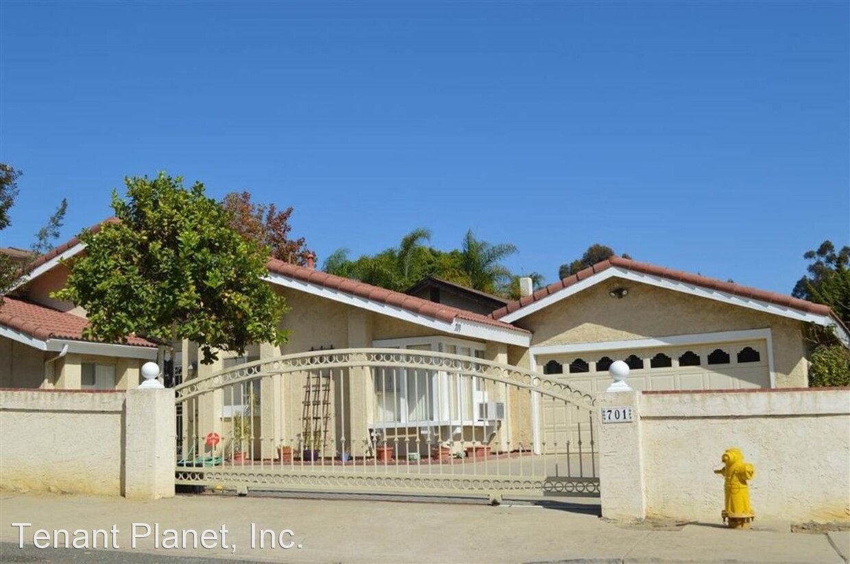 Primary Photo - 4 br, 2 bath House - 701 Paseo del Rey