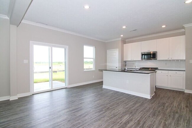 Building Photo - Beautiful Home in Westfield