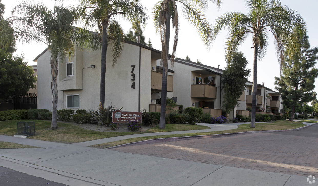 Primary Photo - Villa La Jolla Apartments