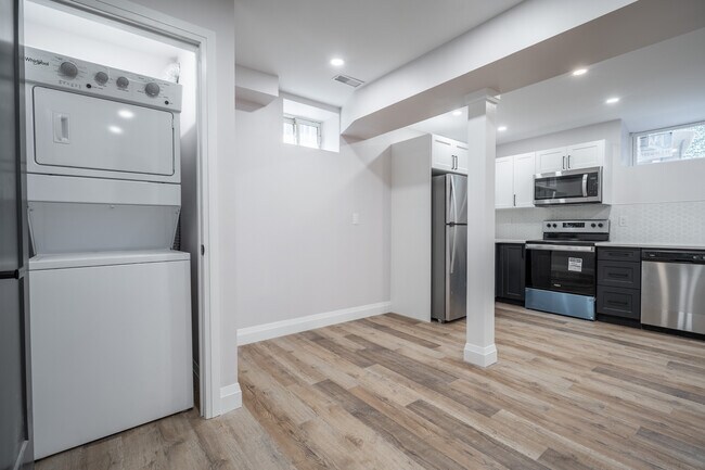 Photo du bâtiment - Spacious 2 Bedroom