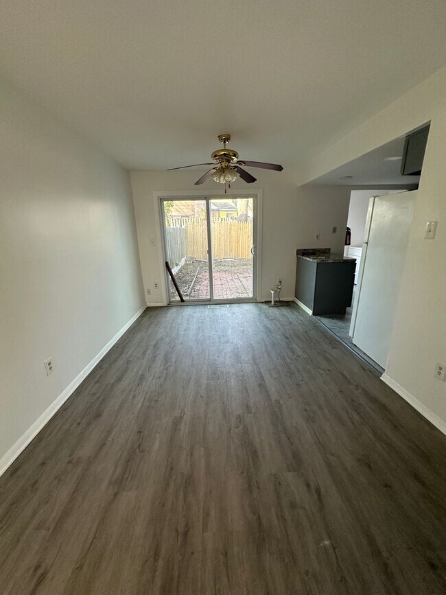 Foto del edificio - Welcome home- 3 bedroom, 1.5 bath