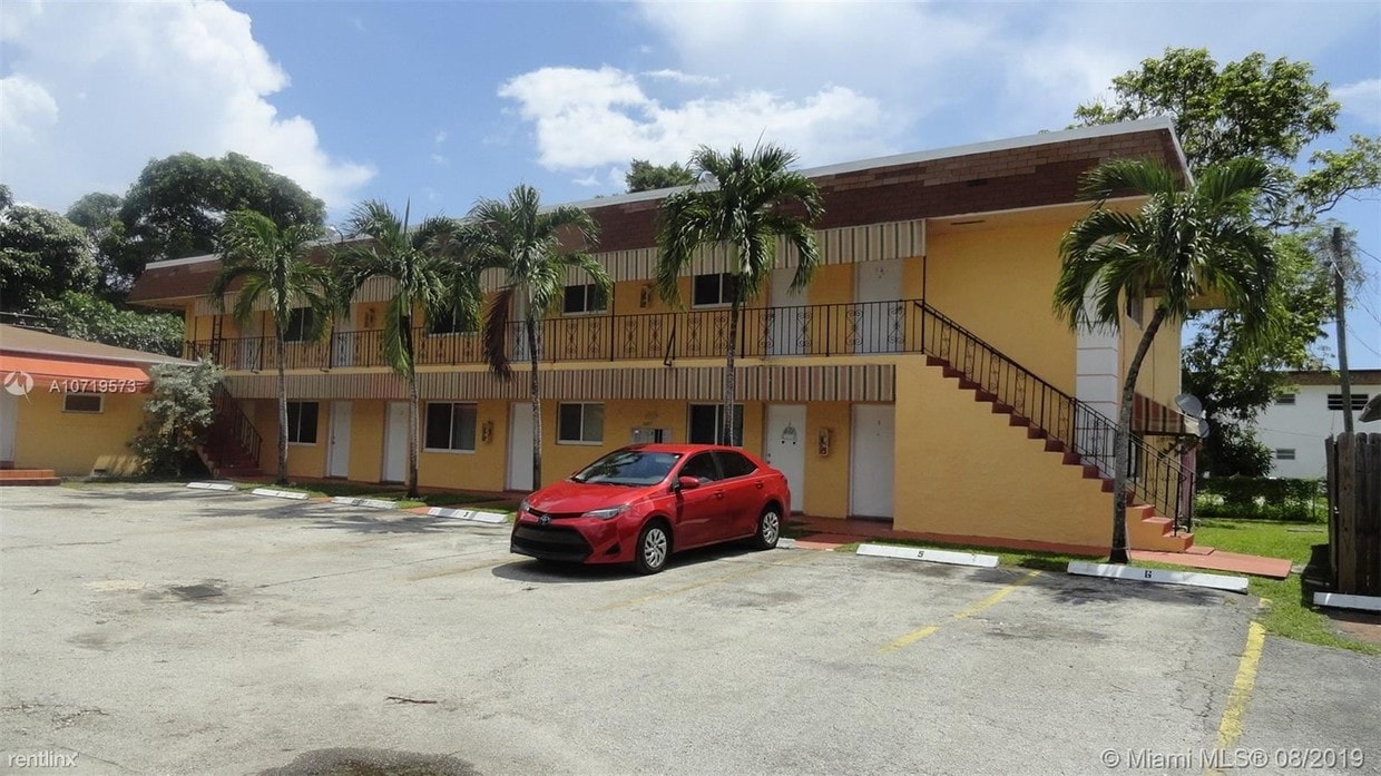 2 br, 2 bath Apartment 2247 Polk St Apt 5 Apartment for Rent in