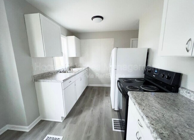 Foto del edificio - 4337 N Olney St