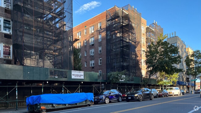Building Photo - 4343 Kissena Blvd