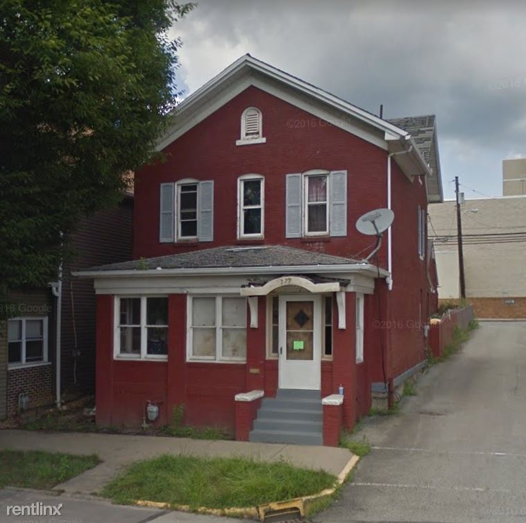 Foto principal - 3 br, 1 bath House - 227 Main St