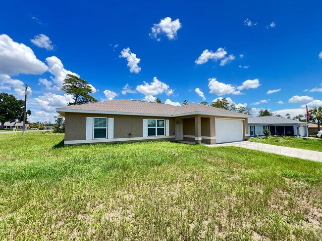 Building Photo - INCREDIBLE 3 Bedroom, 2 Bathroom Home in O...