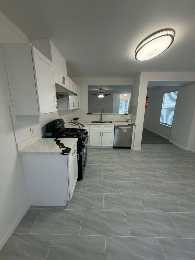 Foto del edificio - 13426 Sanderford Ln