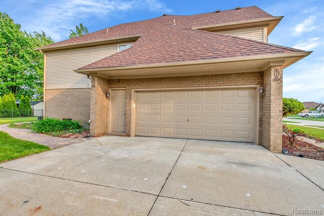 Foto del edificio - 48642 Brittany Parc Dr