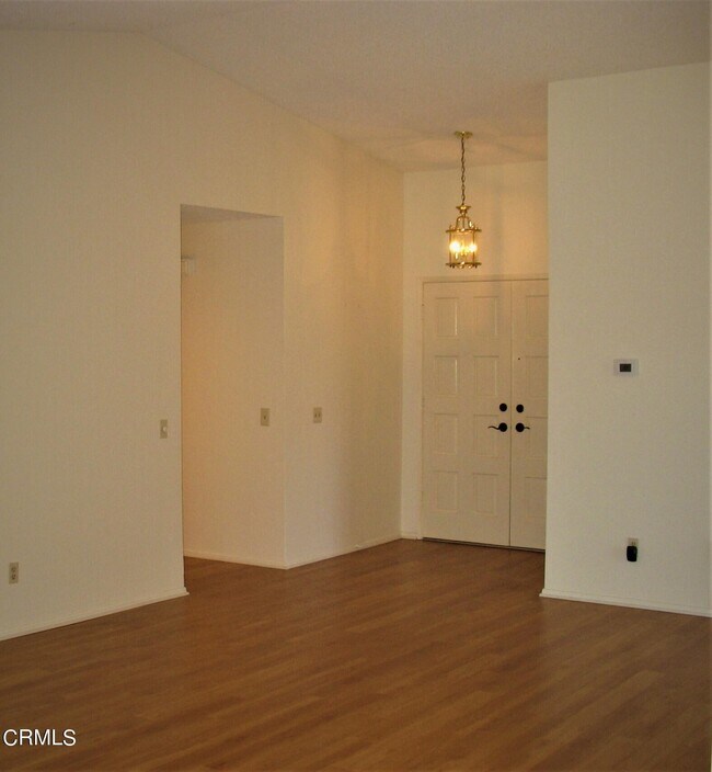 Building Photo - 880 Kimberly Ct