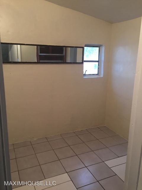 Foto del edificio - 1540 NW 19th Ave