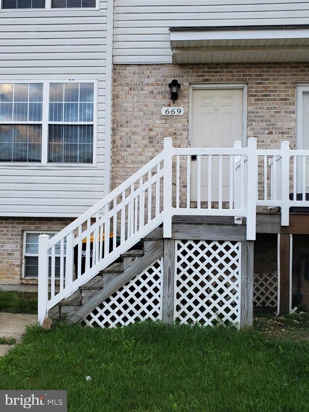 669 Dairy Dr, Smyrna, DE 19977 Townhome Rentals in Smyrna DE