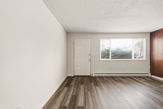 Building Photo - 3420 SW 125th Avenue Beaverton, OR 97005