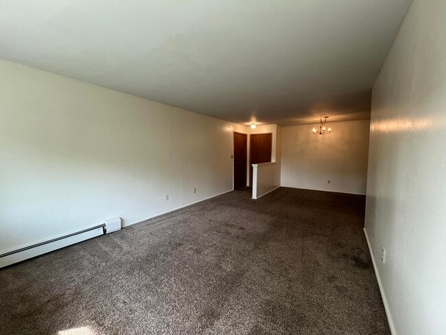 Building Photo - 1321 W Main St