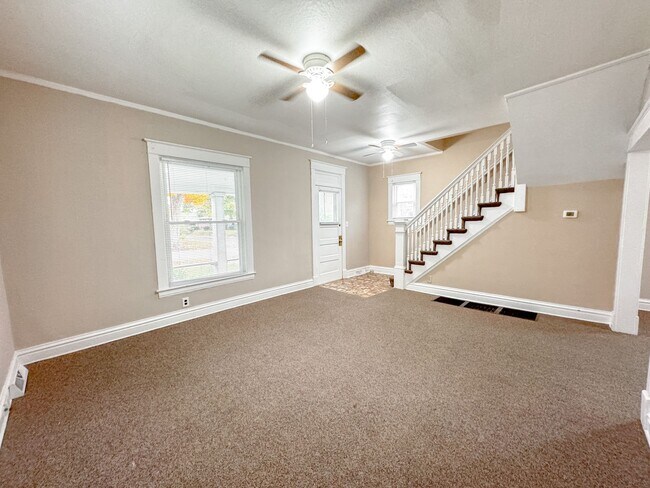 Foto del edificio - $1,095 - 2 Bed, 1.5 Bath House in Independ...
