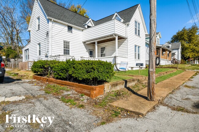 Building Photo - 929 Wachtel Ave