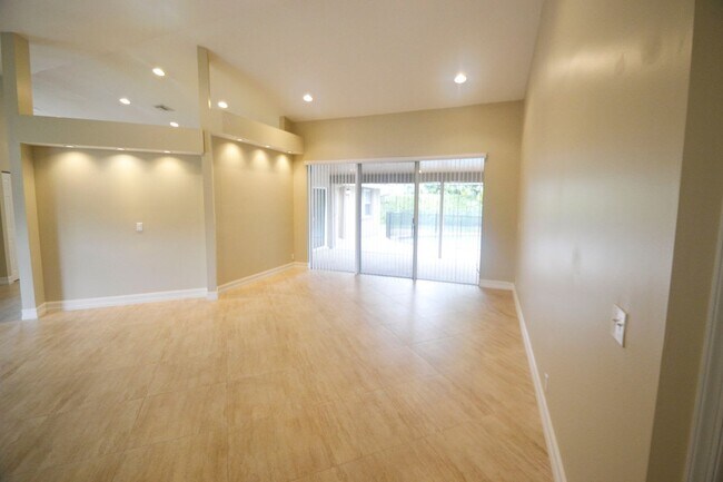 Foto del edificio - 5454 NW 87th Ter