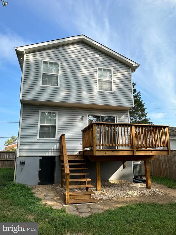 Building Photo - 712 Londontown Rd