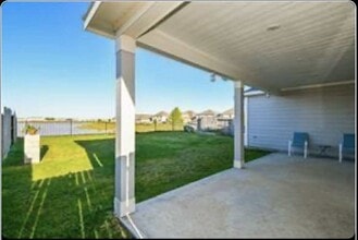 Building Photo - 4810 Emerson Manor Dr