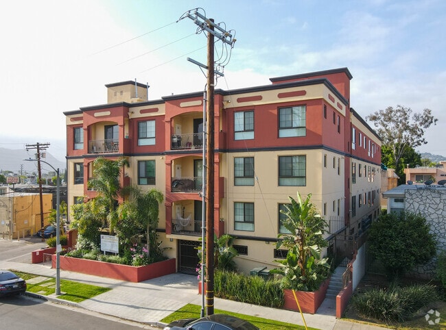 Alternate - Huston Court