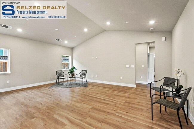 Building Photo - Beautiful newly-constructed 3 bd. home at ...