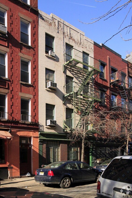 Primary Photo - 23 Bedford St