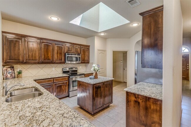 Foto del edificio - Great 3 Bdrm 2 Bath Home w Study in Argyle Tx