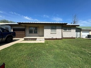 Building Photo - 3203 Zephyr Rd