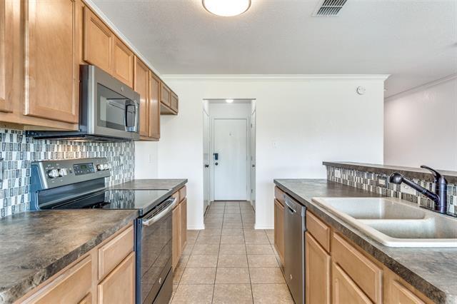 Building Photo - 10715 Edgewest Terrace