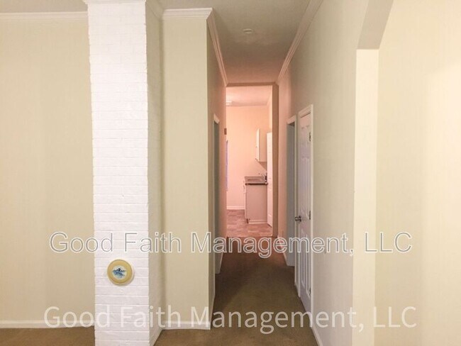 Foto del edificio - 313 W 11th St