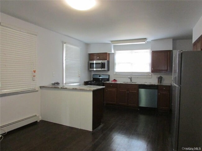Building Photo - 225 Colden Hill Rd
