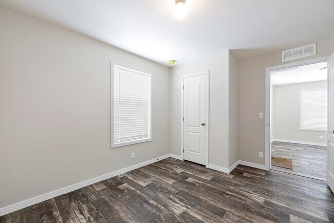 Foto del edificio - 11431 N Lake Dr