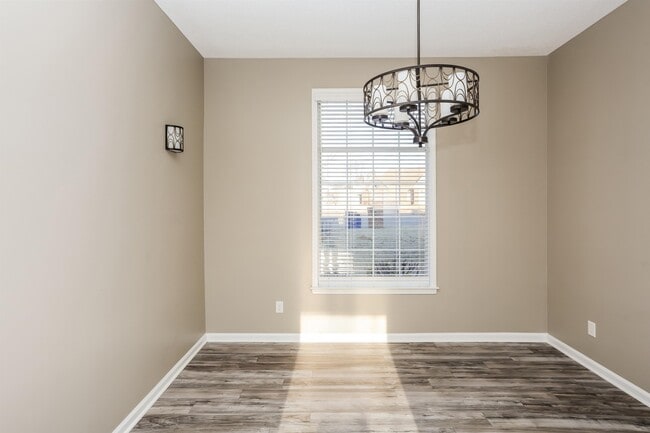 Building Photo - 7463 Hunter Trail Cove